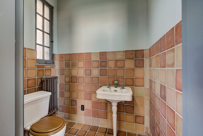 Suite 201 at Stiles on Gray