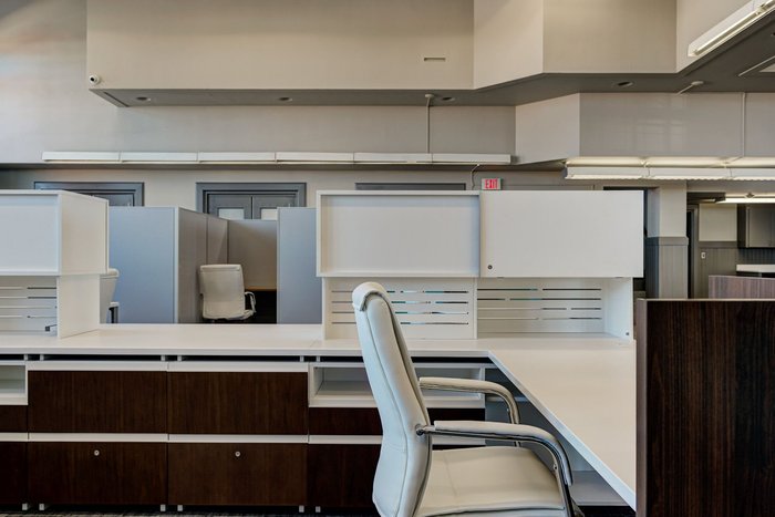 Workstation 225 at Stiles on Gray