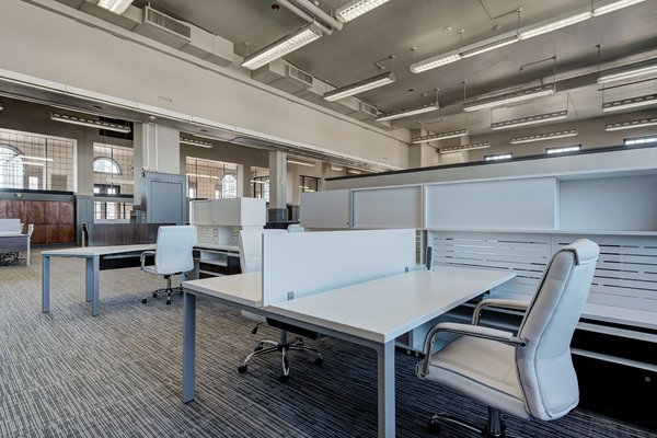 Workstations 223-230 at Stiles on Gray
