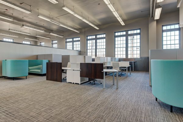 Workstations 223-230 at Stiles on Gray