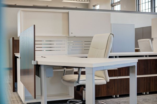 Workstations 223-230 at Stiles on Gray